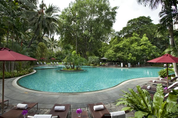 Low_SLNLP_38391035_Swimming_Pool